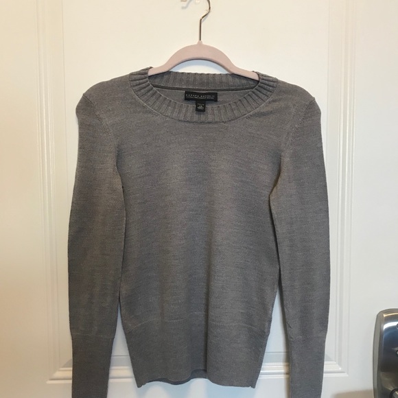 Banana Republic Gray Merino Wool Sweater Size XSP - Picture 3 of 7